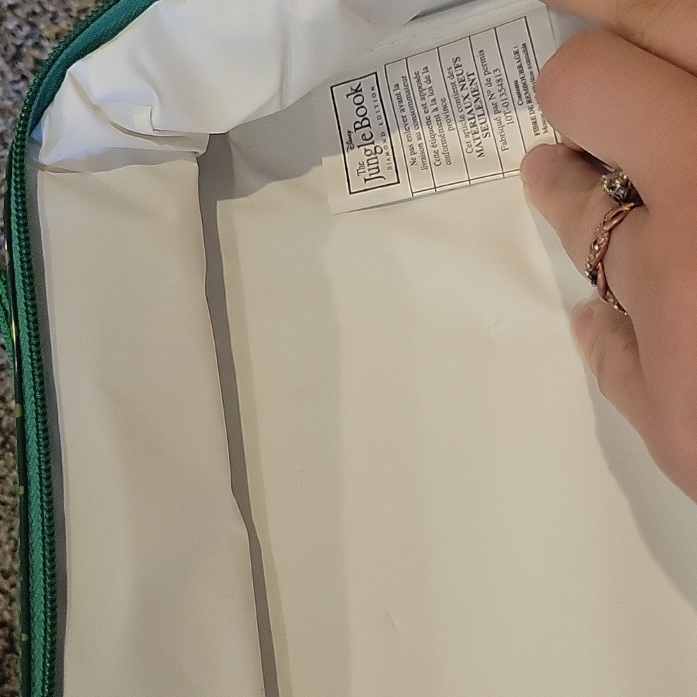 New Jungel book insulated lunch box - Picture 2 of 3